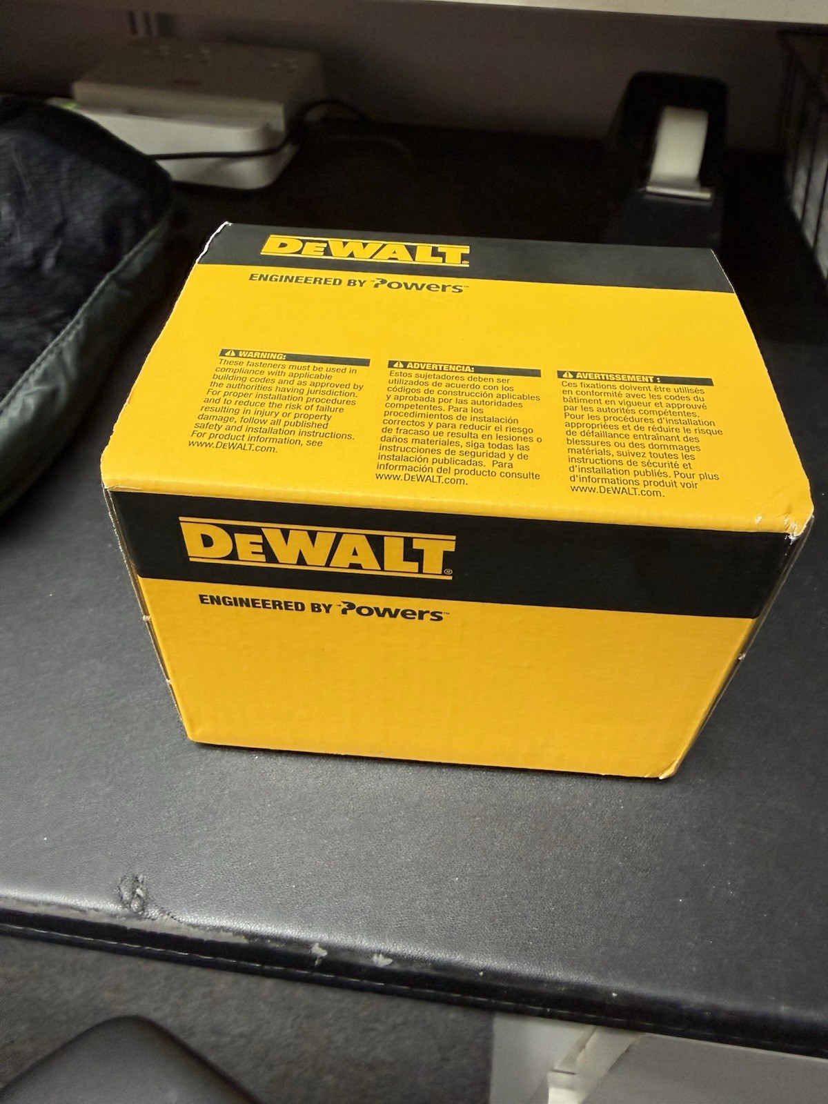 (1 Box) DeWalt DCN890100 CCN Concrete Pins, Steel, 1″ X .102″ (1,000 Pins)