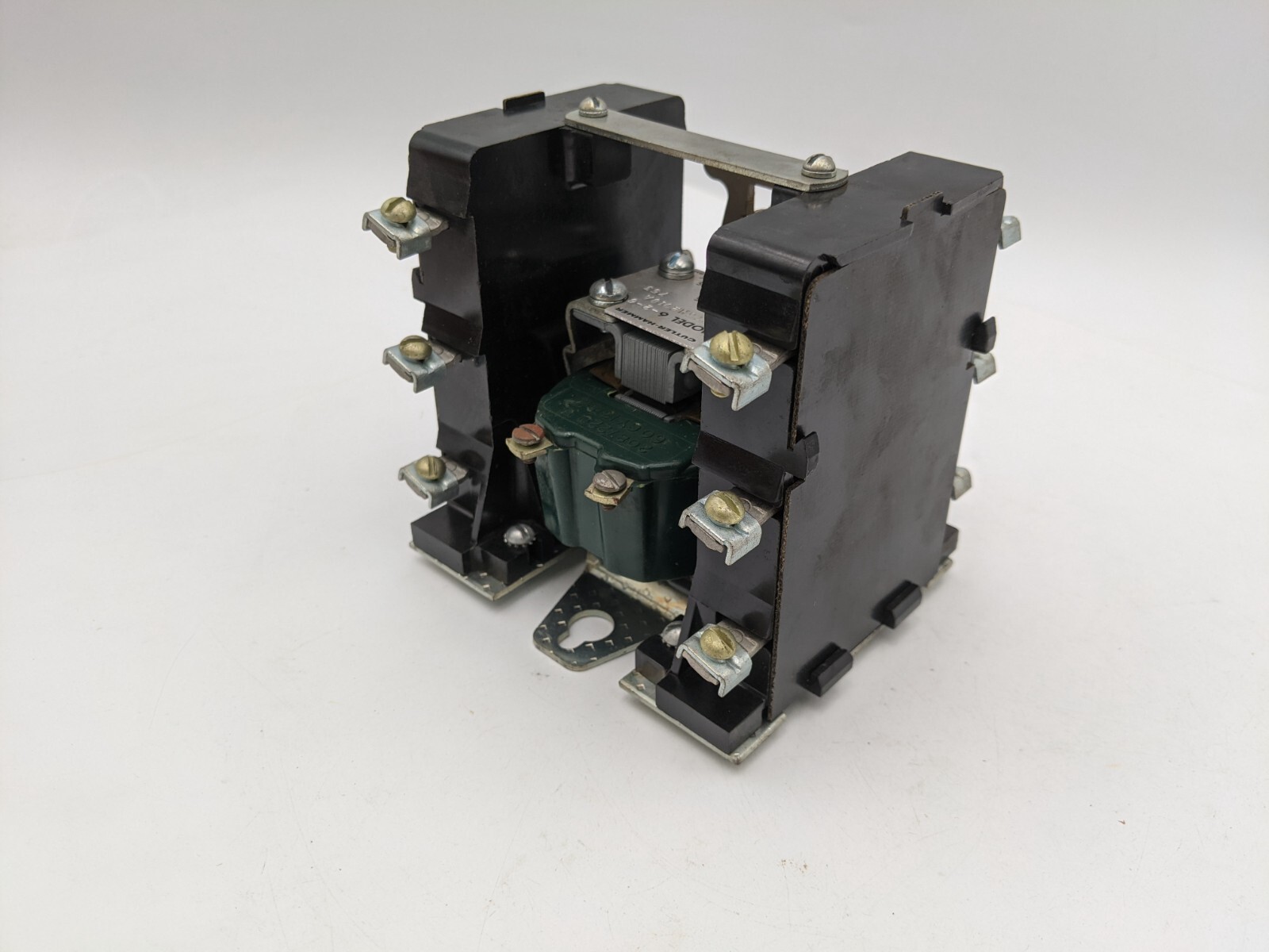 Cutler-Hammer 9575H2018 Relay 6 Normally Open 600V 10A Coil 208/220V 60 Cycles