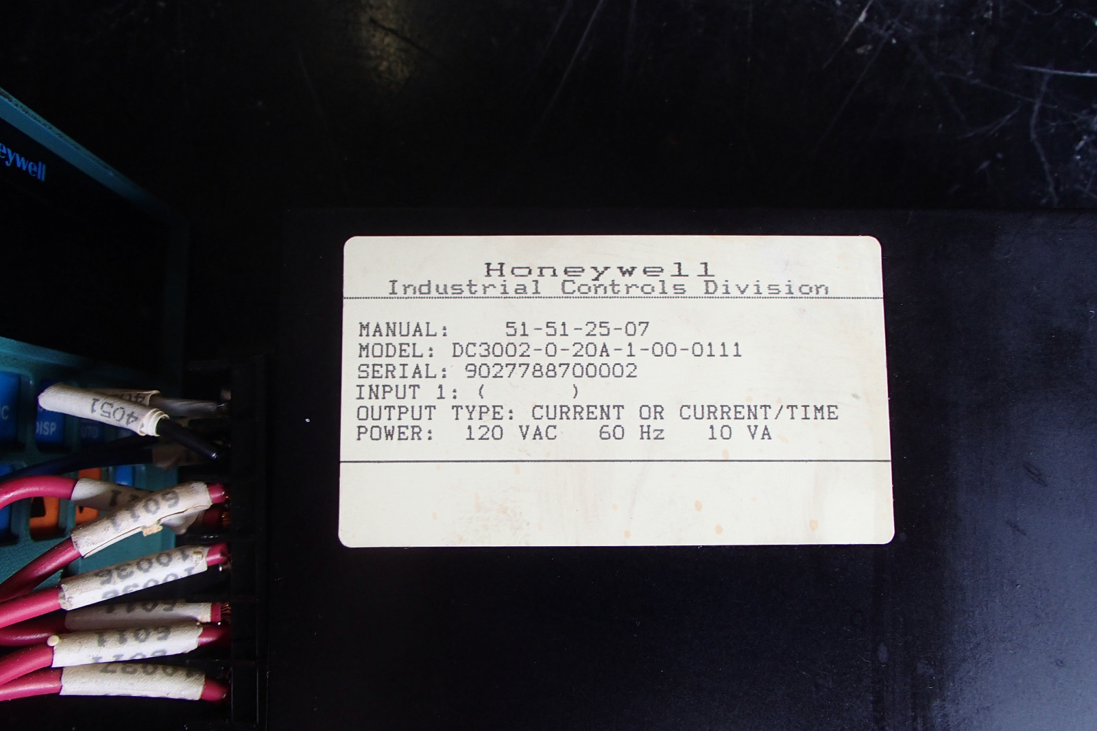 Honeywell Temperature Controller DC-3002-0-20A-1-00-0111 Used T/O