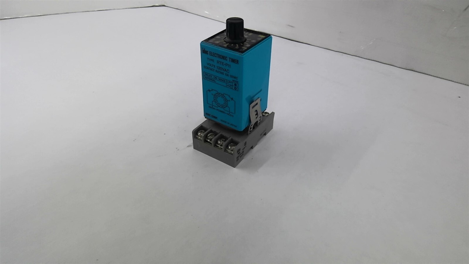 IDEC RTE-P11 Electronic Timer 120 Vac 10 Amp
