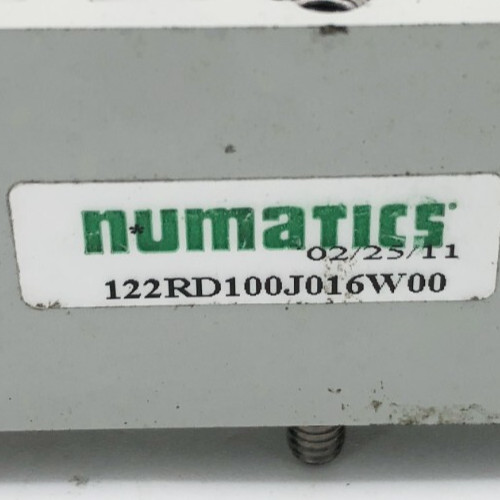New Numatics 122RD100J016W00 Regulator 10-130psi 215-533B 1B1 – No Box