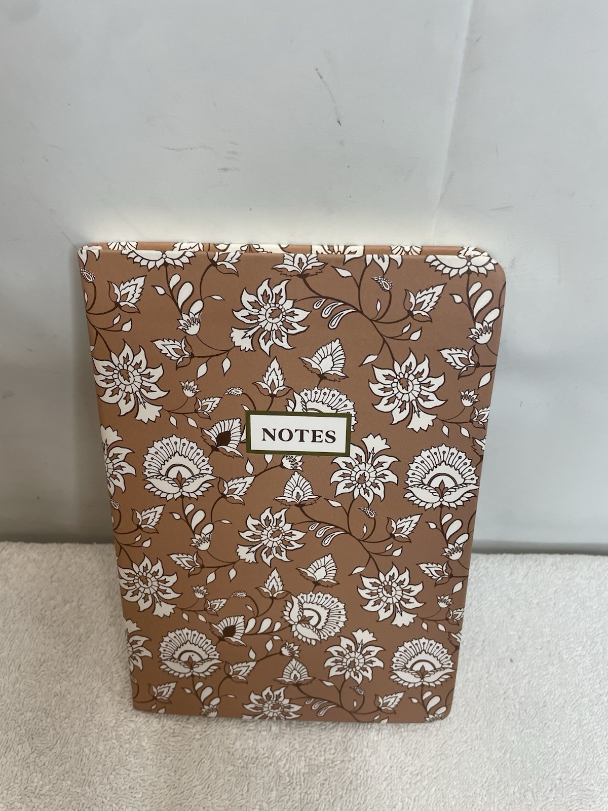 Two Sea Brown & White Floral 100 Lined Pages 0.50 × 6.00 x 8.66 Notebook Journal