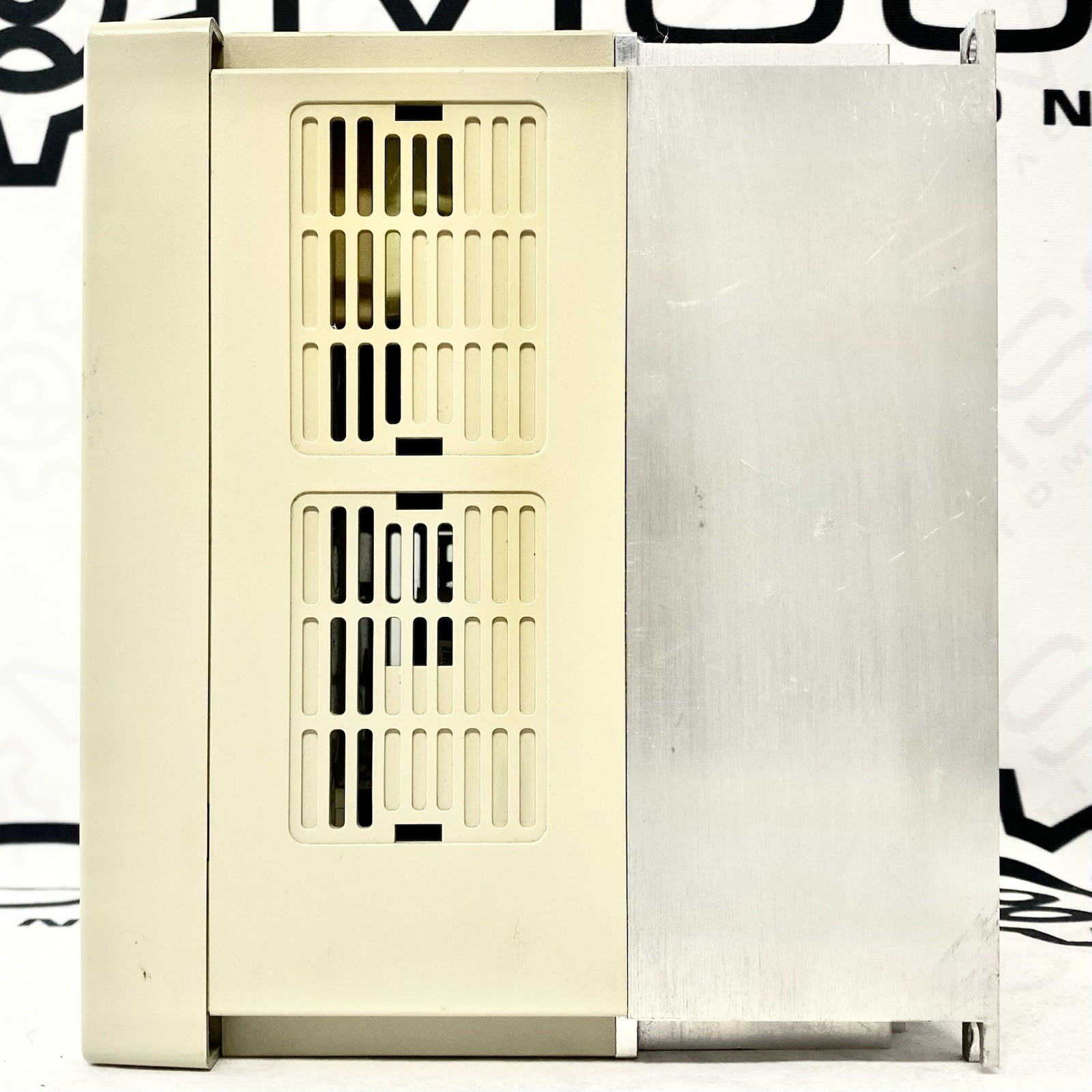 Delta VFD015B23A VFD-B 2HP 200-240V 7.6A Variable Frequency AC Drive USA