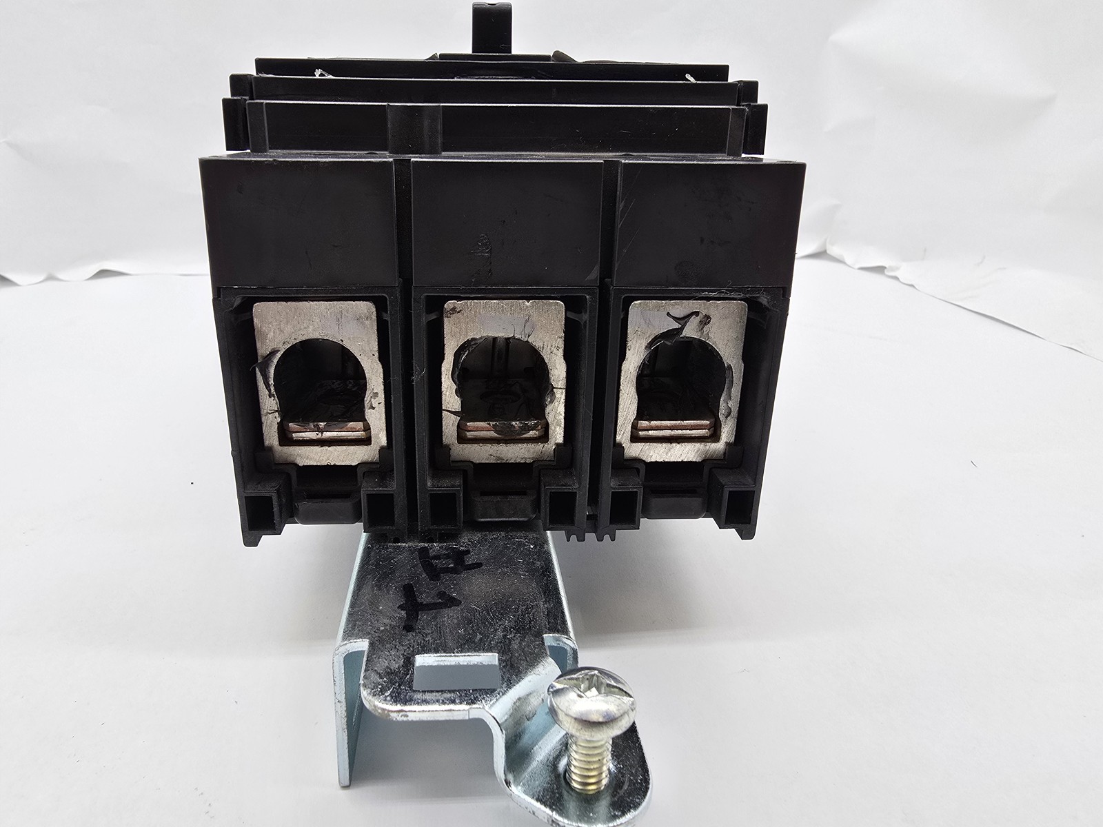 Square D JDA36175 PowerPact I-Line Circuit Breaker 175A 3P 600V 14KA 3PH JD250