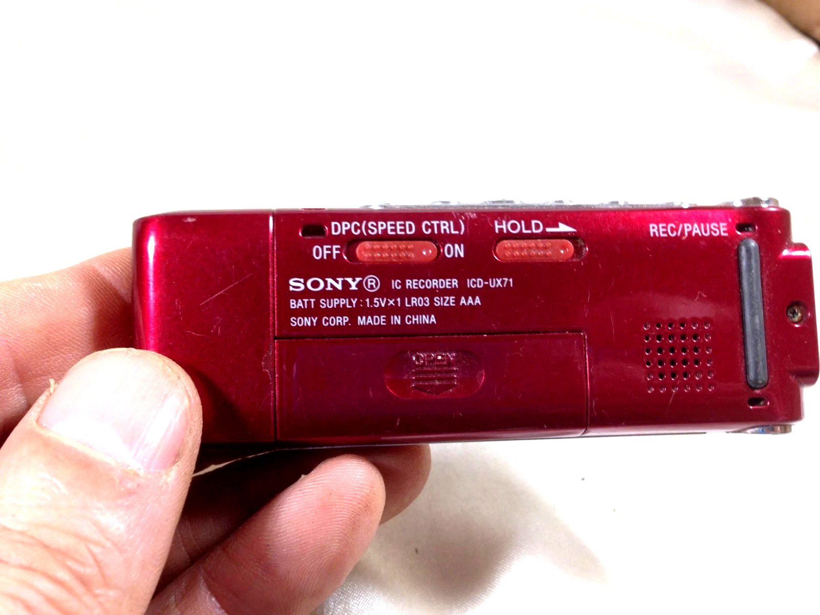 Sony ICD-UX71 MP3 Voice Recorder Red