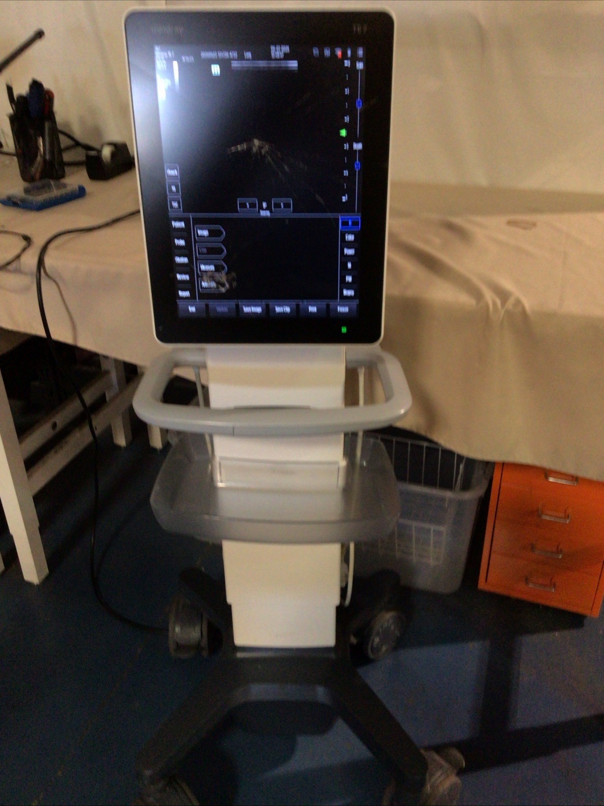 Mindray TE7 Diagnostic Ultrasound System w/ 3 Transducers C11-3s, L14-6s, P10-4s