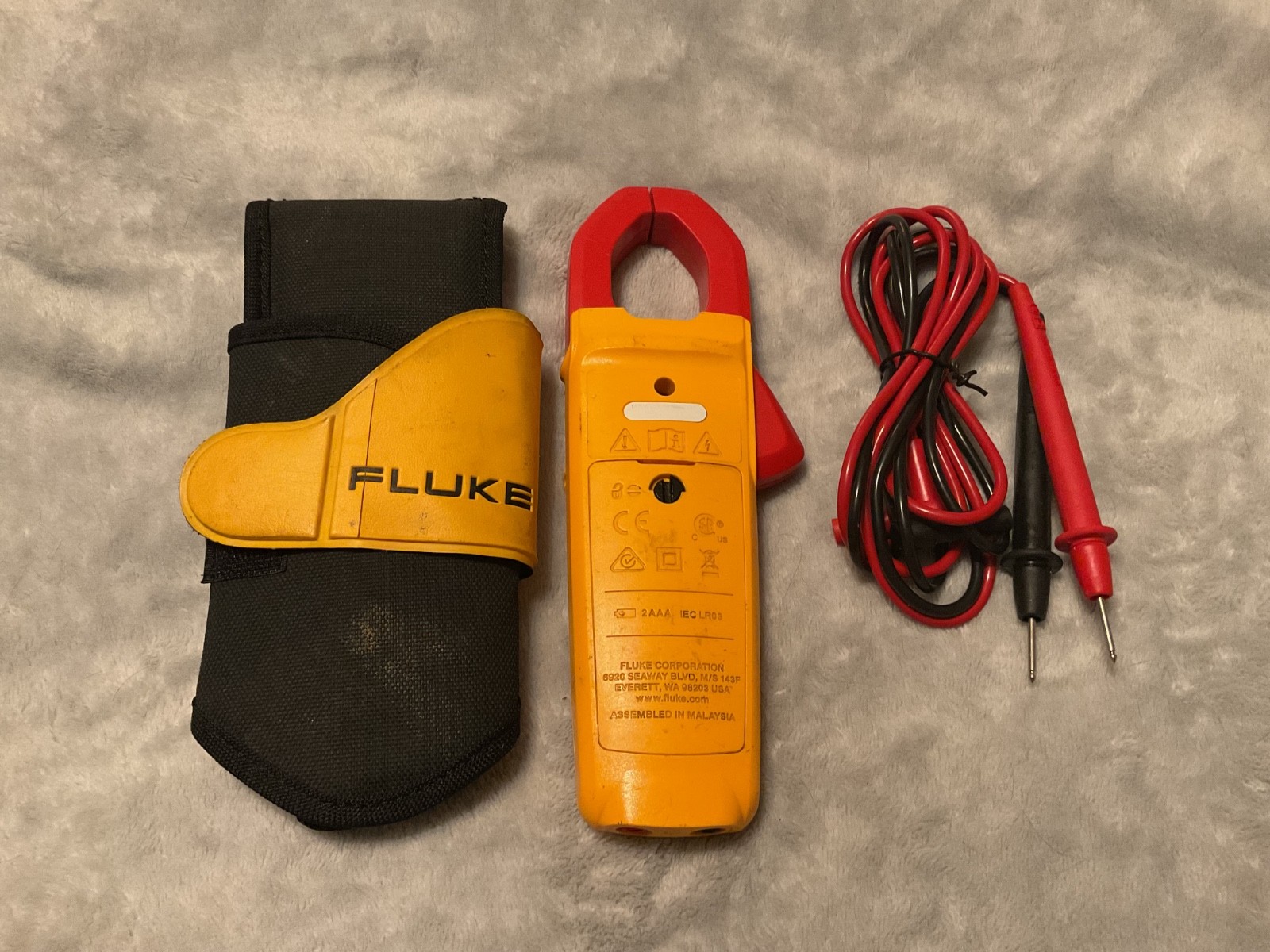 Fluke 323 True RMS Digital Clamp Meter