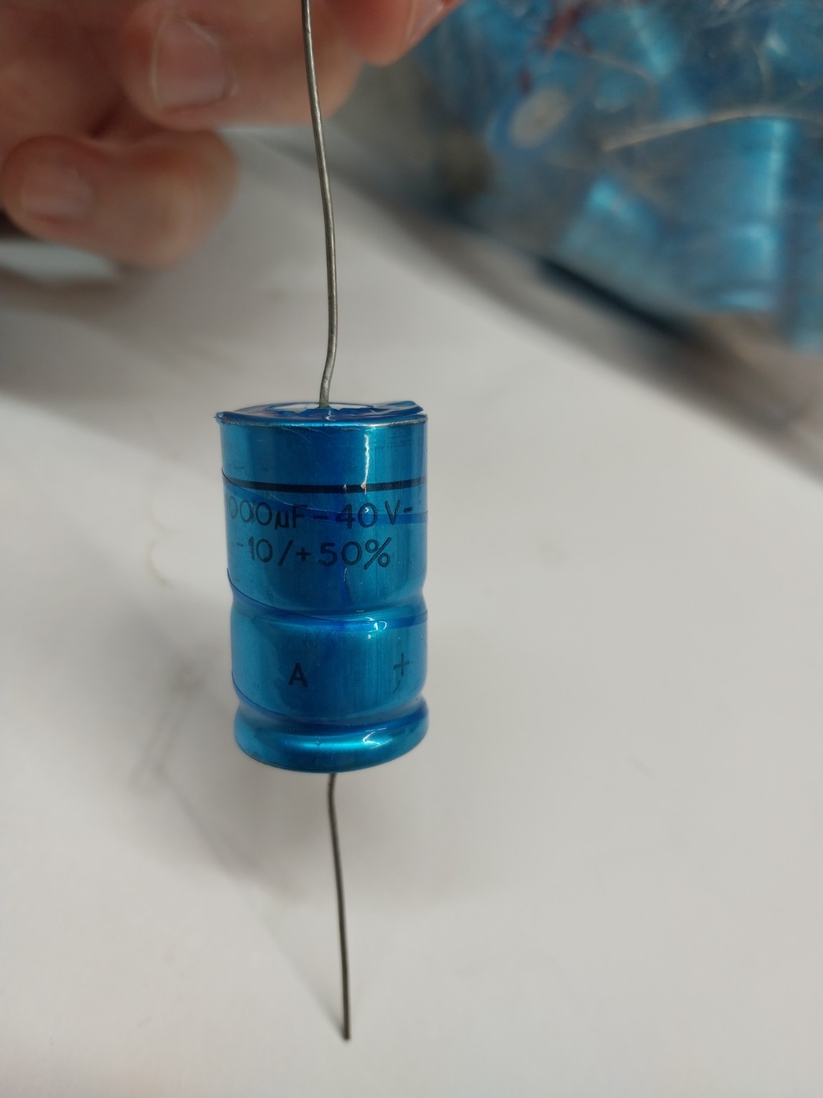 35x 1000uf 40V axial Philips 032 capacitors vintage