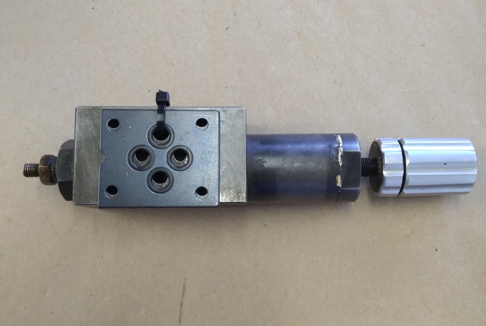 DAIKIN INDUSTRIES REDUCING VALVE MOD NO MG-02B-03-50 MFG NO 50M68, ITEM A