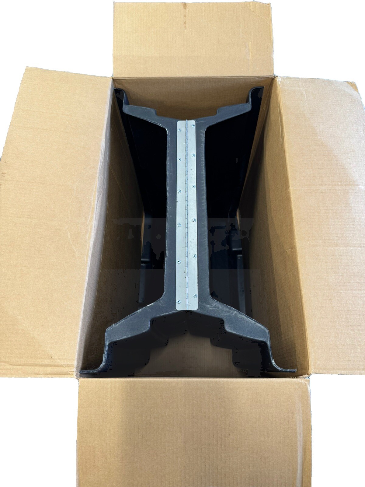 Rubbermaid Hinged Lid Fits Tilt Truck 0.75 Cu. Yard FG102800BLA New