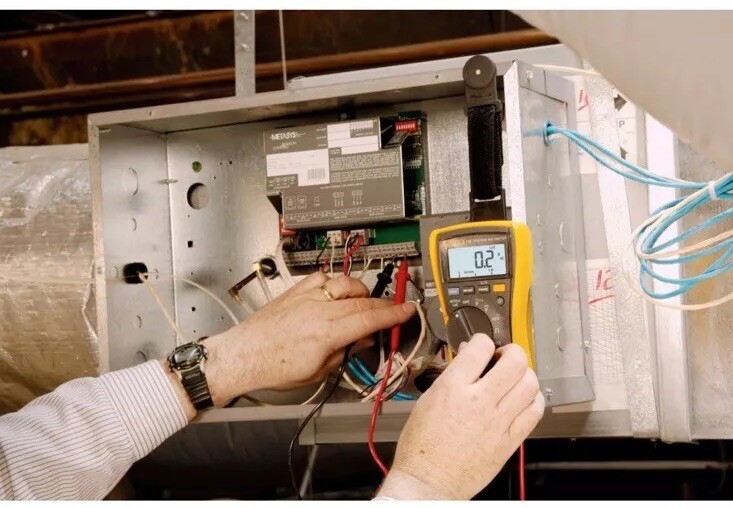 Fluke 116 HVAC AC/DC600V True RMS Digital Multimeter,Temp ,Capacitance ,Ohm,Freq
