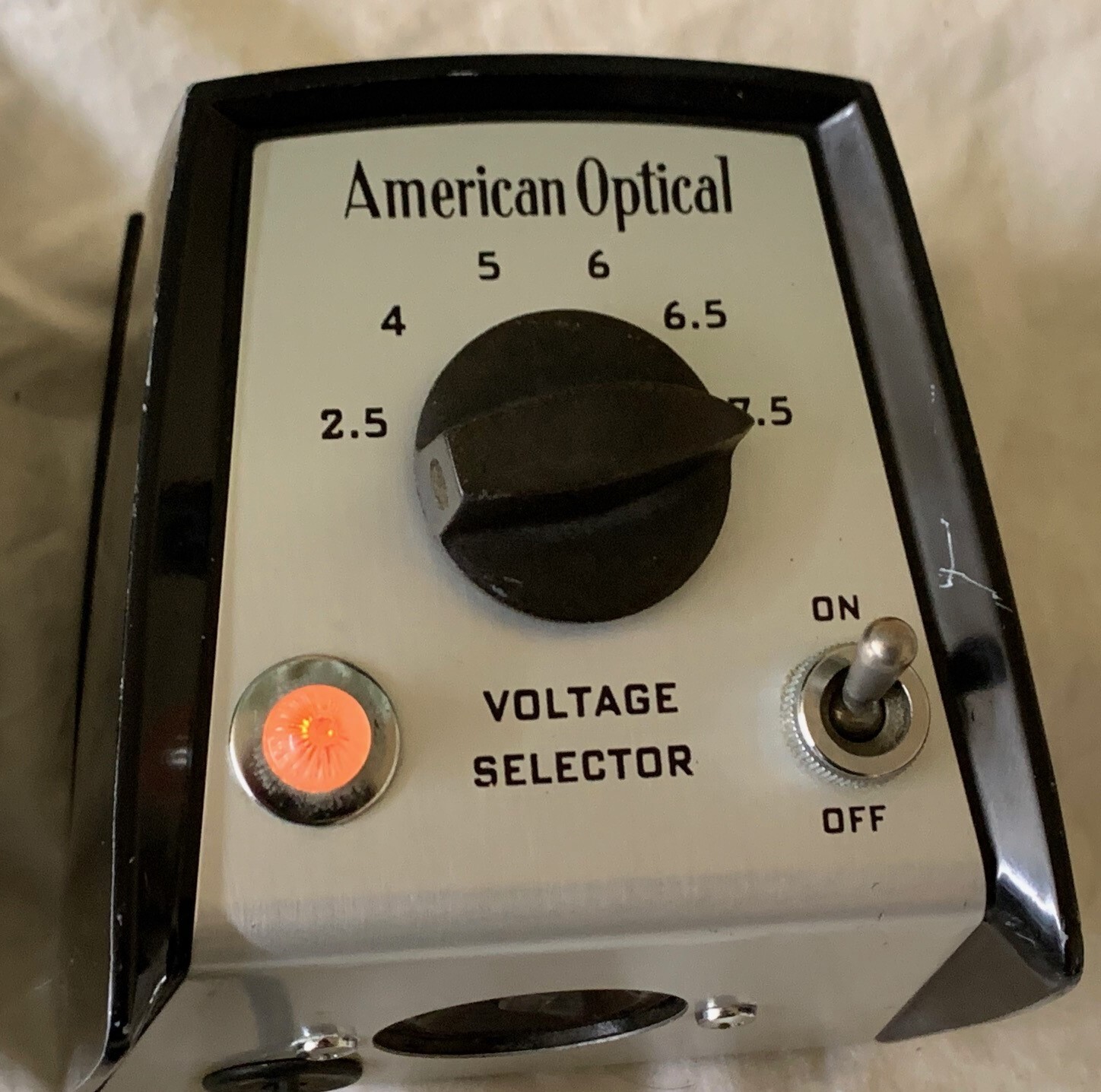 American Optical Voltage Selector Mod. 350 2.5 – 7.5 volts A/C 60 Cycle 28VA