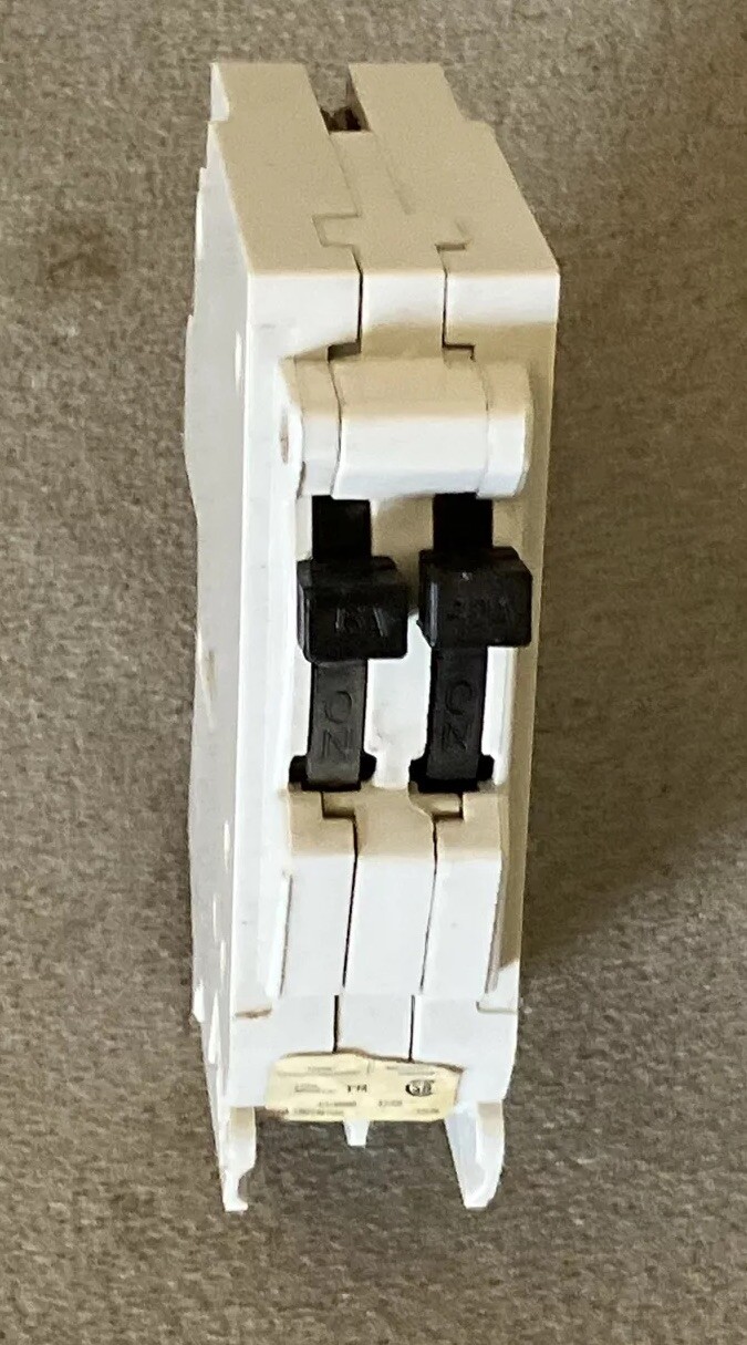 GE TR1540 TR4015 2 Pole 15 40 Amp 120/240V Twin Tandem Circuit Breaker TRP1540