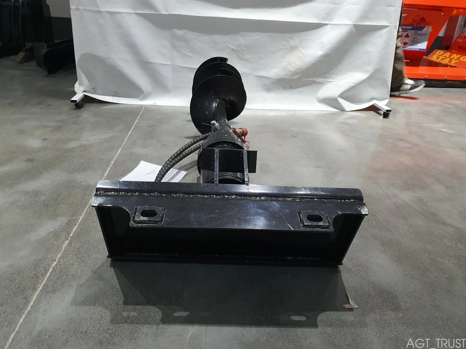 AGROTK 12″ Hydraulic Auger Attachment For AGT Mini Skid Steer|M-AG