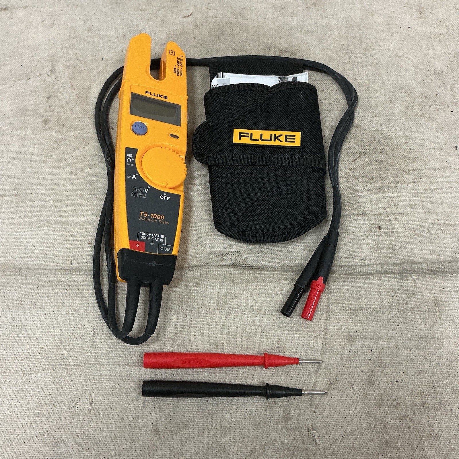 FLUKE T5-H5-1AC Digital Multimeter Clamp On Kit CAT III 600V/CAT IV 1000V
