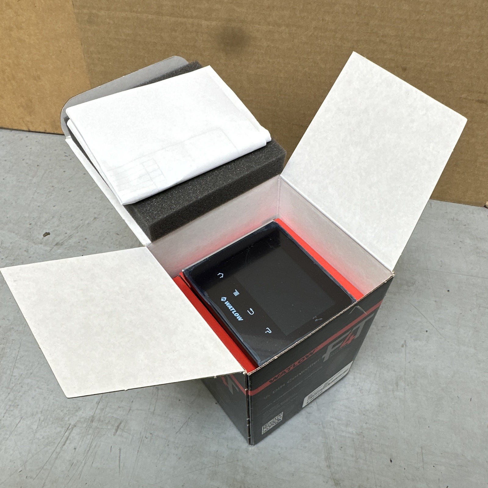 Watlow F4T 1/4 DIN Controller 4.3in Touchscreen Color Display F4T1A1AAA1A5AAAA