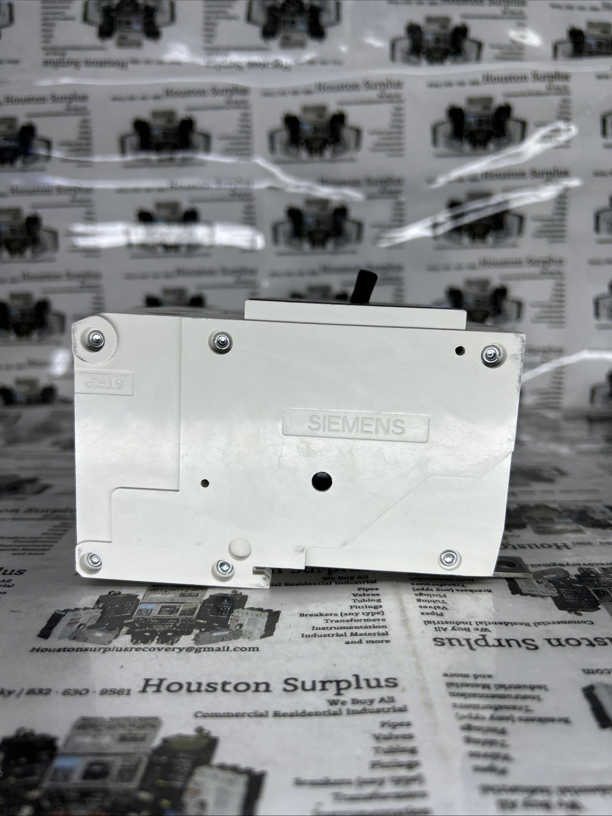 Siemens NGB3B020 3-Pole20 Amp Circuit Breaker – White New Open Box Tested #616