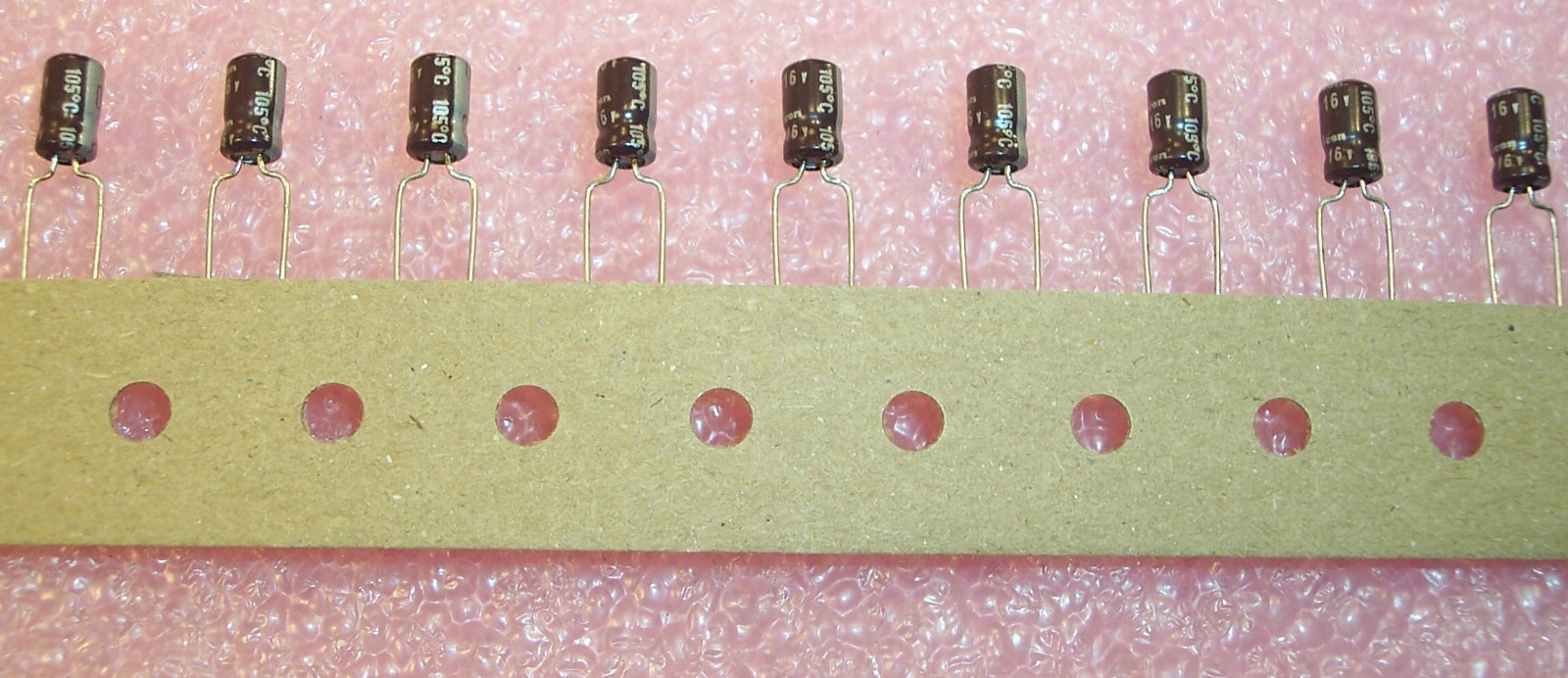 QTY (100) 10uf 16V 105′ MINIATURE LONG LIFE ELECTROLYTIC USV1C100MFD NICHICON