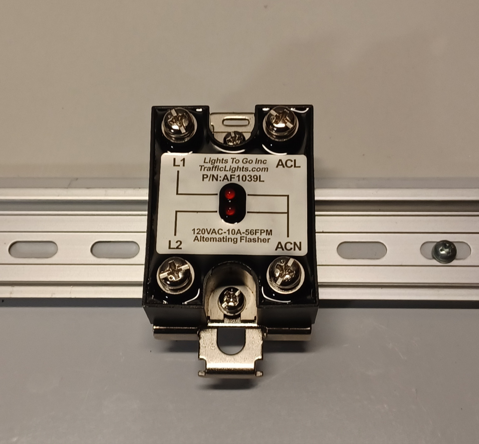 35mm DIN Rail Mounting bracket for SSR or Flasher – SSR /Heatsink mount clip