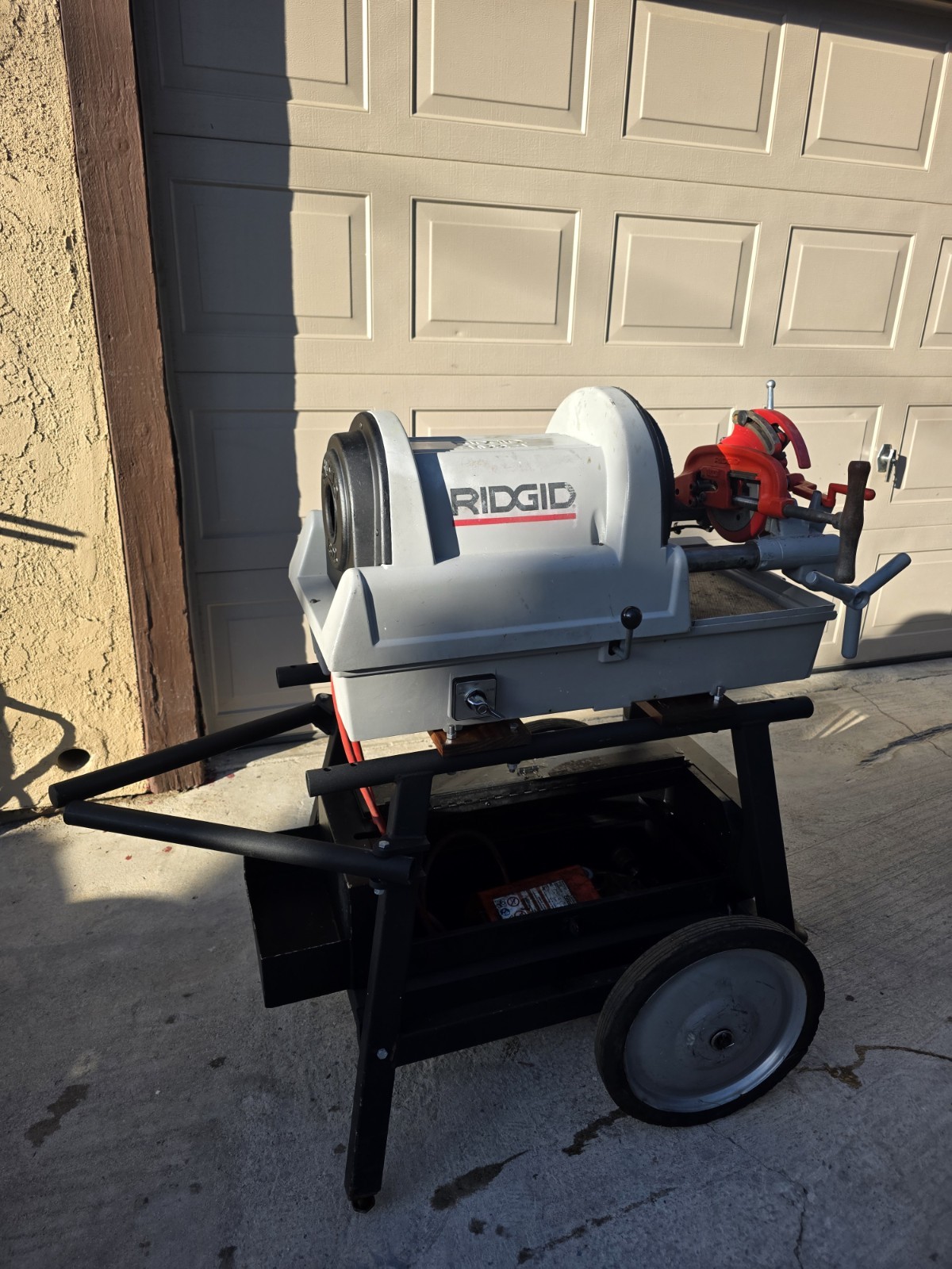 RIDGID 1822I Pipe Threading Machine