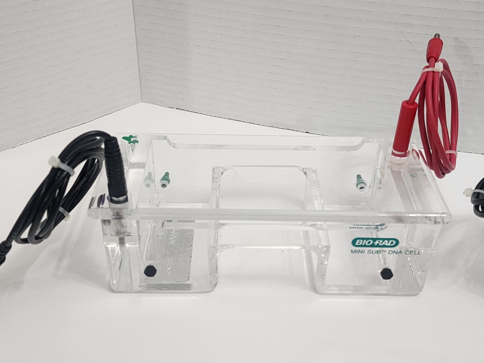 QTY 2 Bio-Rad Mini Sub DNA Cell Horizontal Electrophoresis 1000 VDC CLEAN! PBIN
