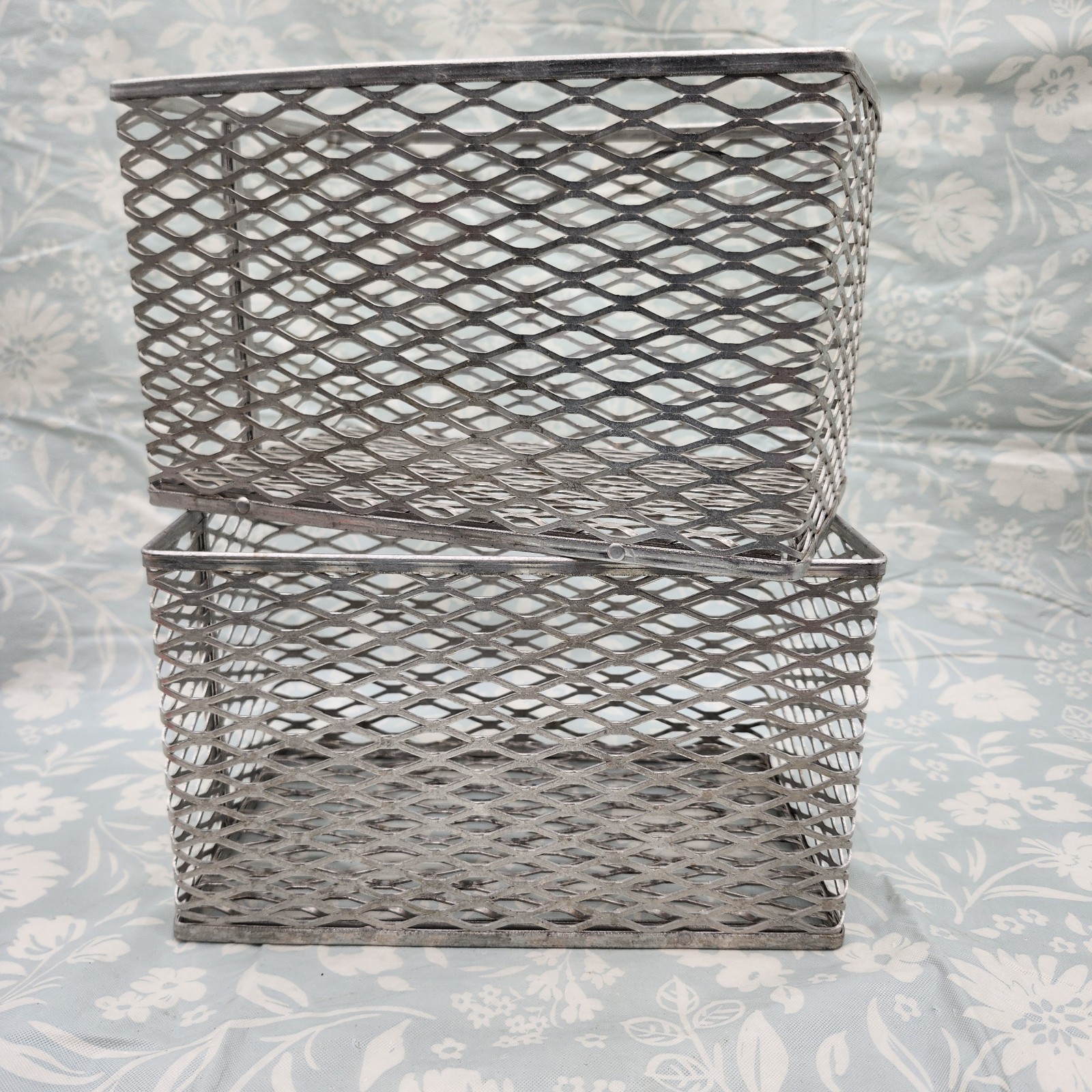 2 Fisherbrand Scientific Aluminum Cleansing stainless steel test tube basket