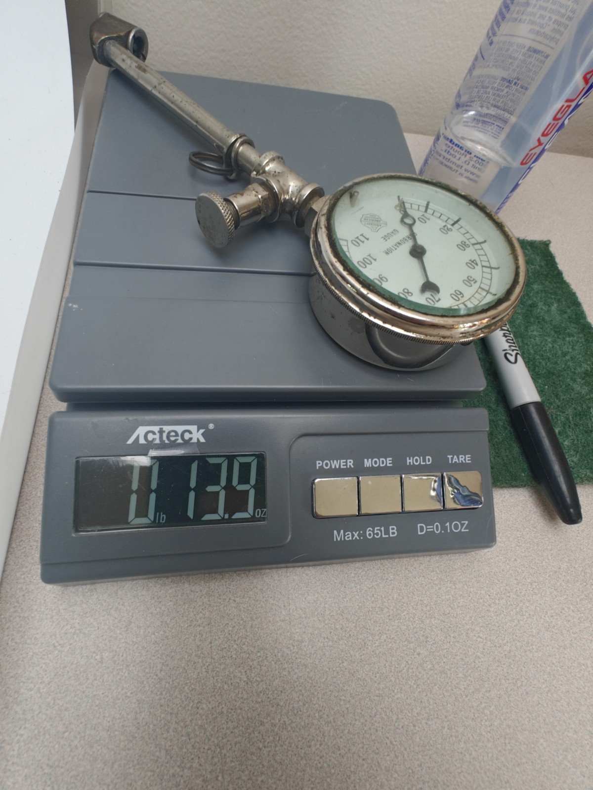 Ashcroft Carbonation Gauge 3″ Range: 0-110# Test Valve. Bridgeport Conn. U.S.A