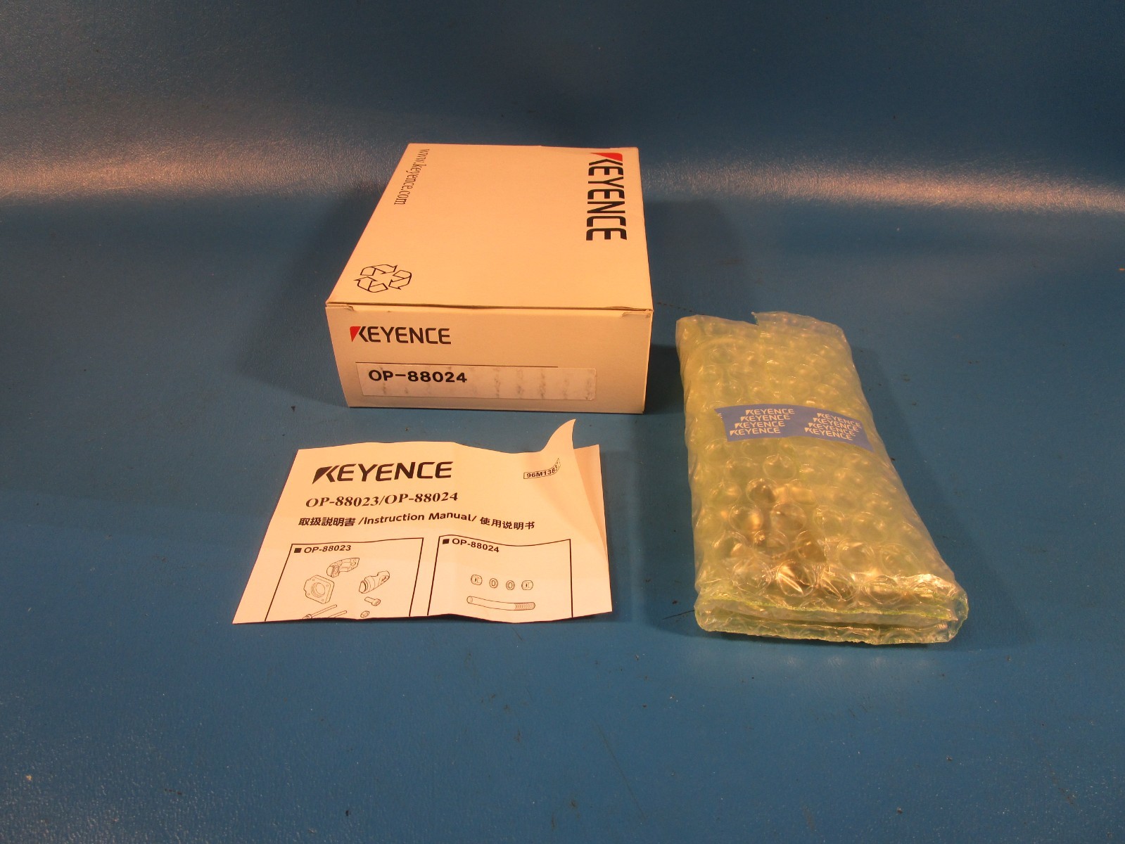 Keyence OP-88024, Adjustable Bracket Mounting Screw 105mm