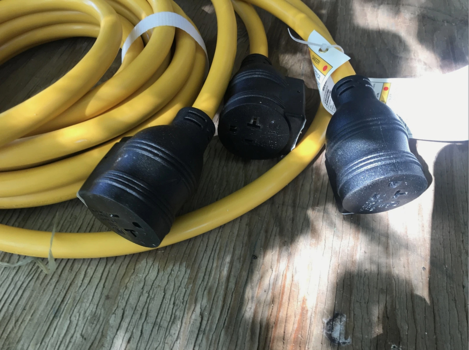 Ningbo Xuanhua 30A 125V 2500W Power Supply Cord 3-Way 24’ for a 10AGW Generator