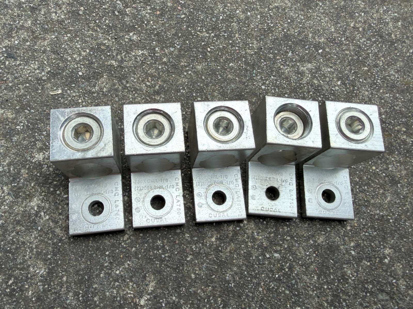 CMC LA750-2 Mechanical Lug 750KCMIL-1/0 (2)300KCMIL-1/0 CU9AL (Lot of 5)