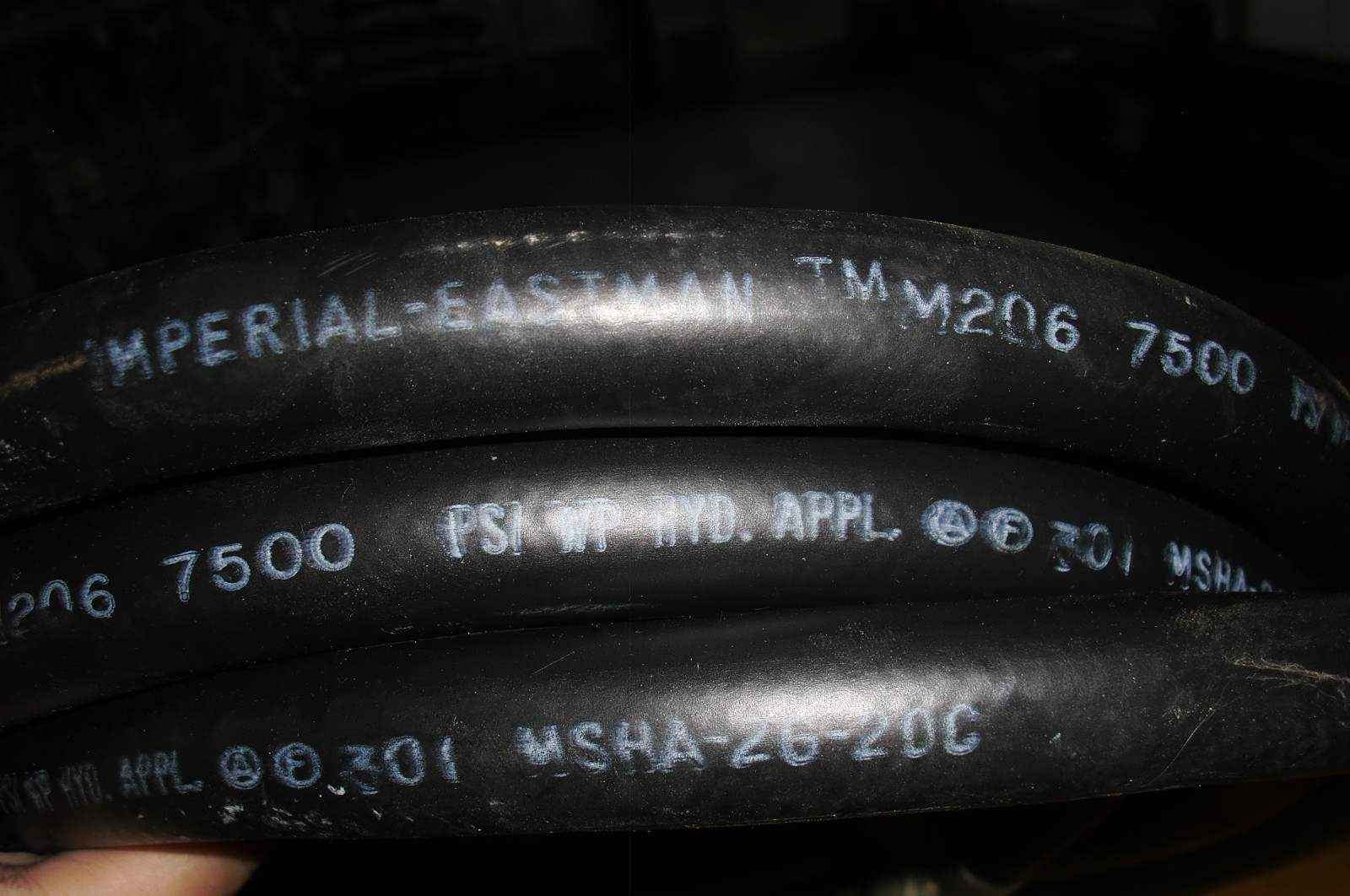 HYDRAULIC HOSE ASS»Y ( 1/2″ #8 7500 PSI X 10 FT LONG WITH 3/8″ MALE NPT ENDS )