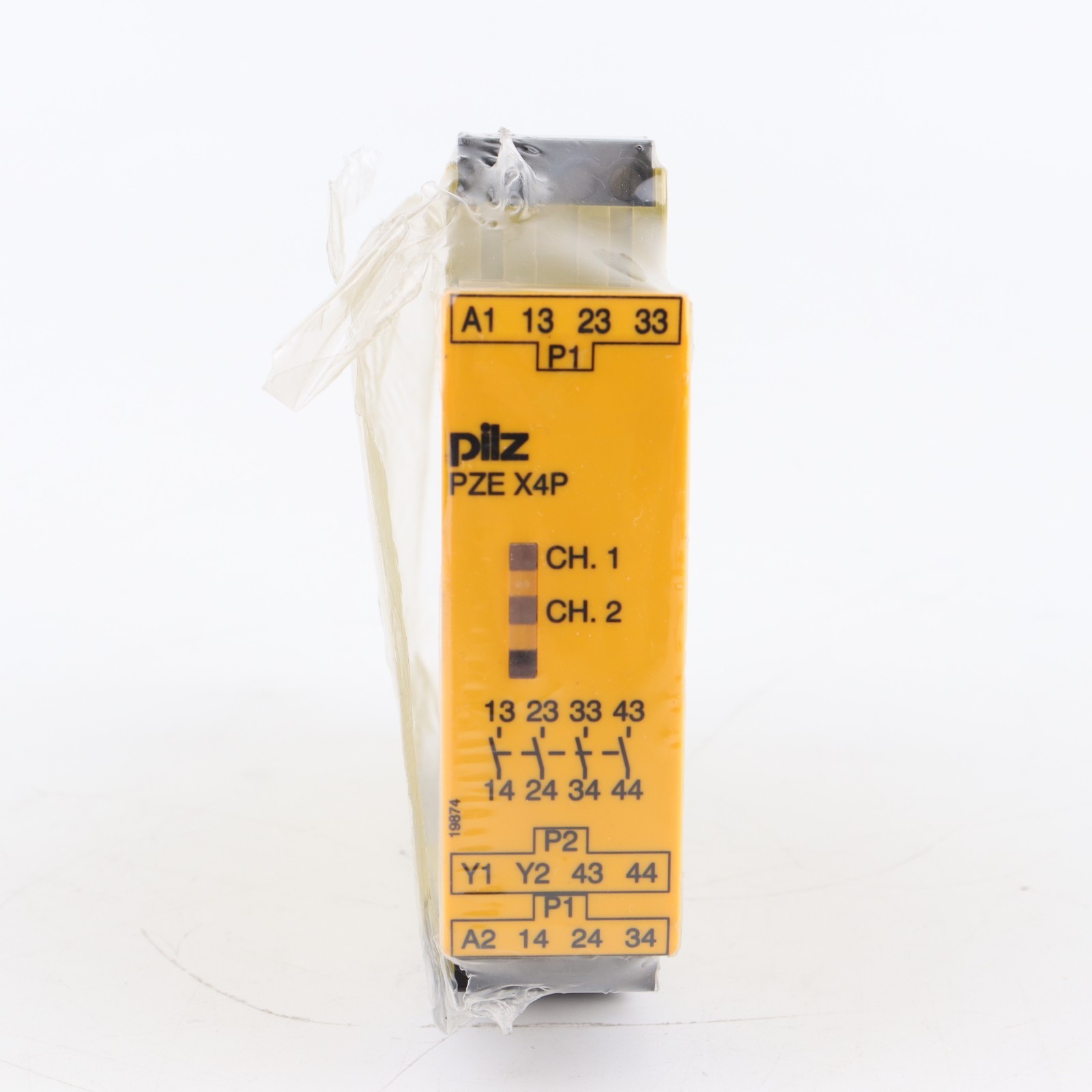 Pilz 777585 PZE X4P 24VDC 4n/o New