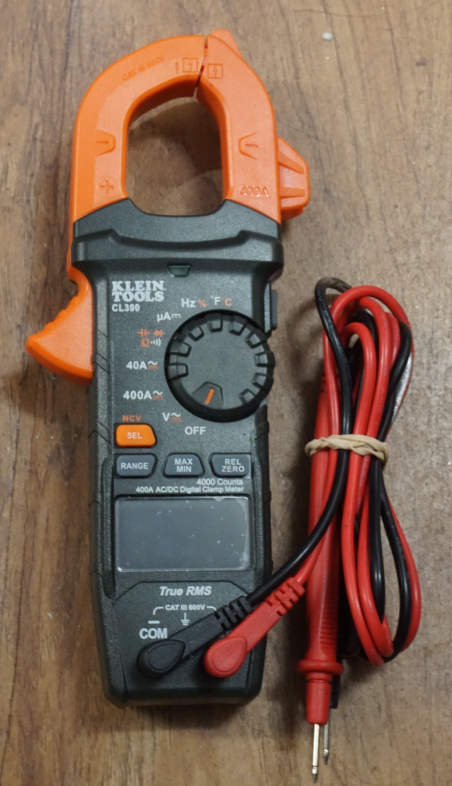 (RI4) Klein Tools CL390 400A AC/DC Auto-Ranging Digital Clamp Meter (CL390)