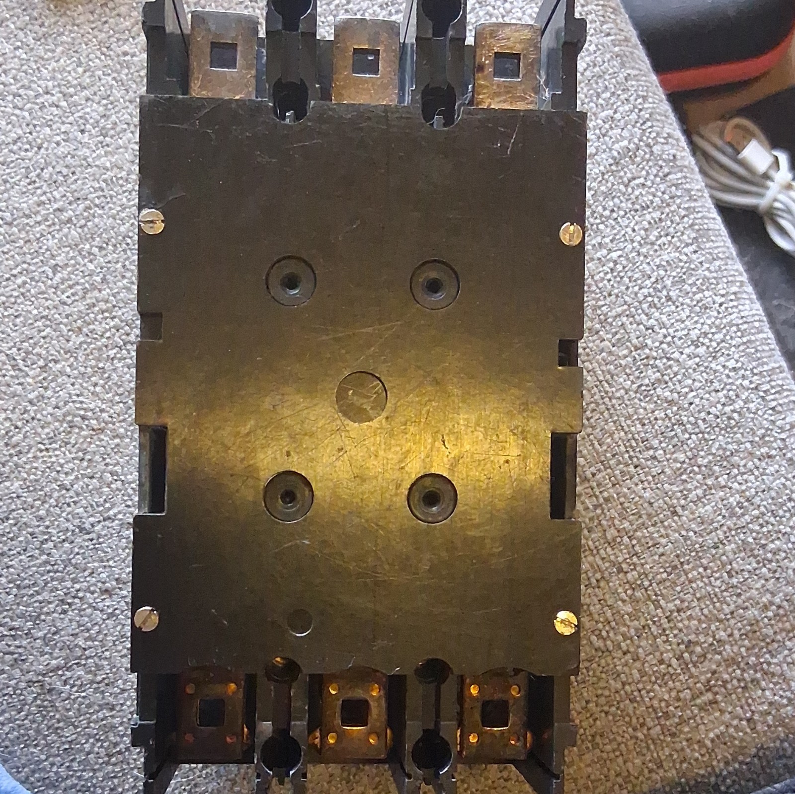 ABB Type ES 45A 3-Pole Circuit Breaker AC/DC DC Use Trip Indicator 451-500V