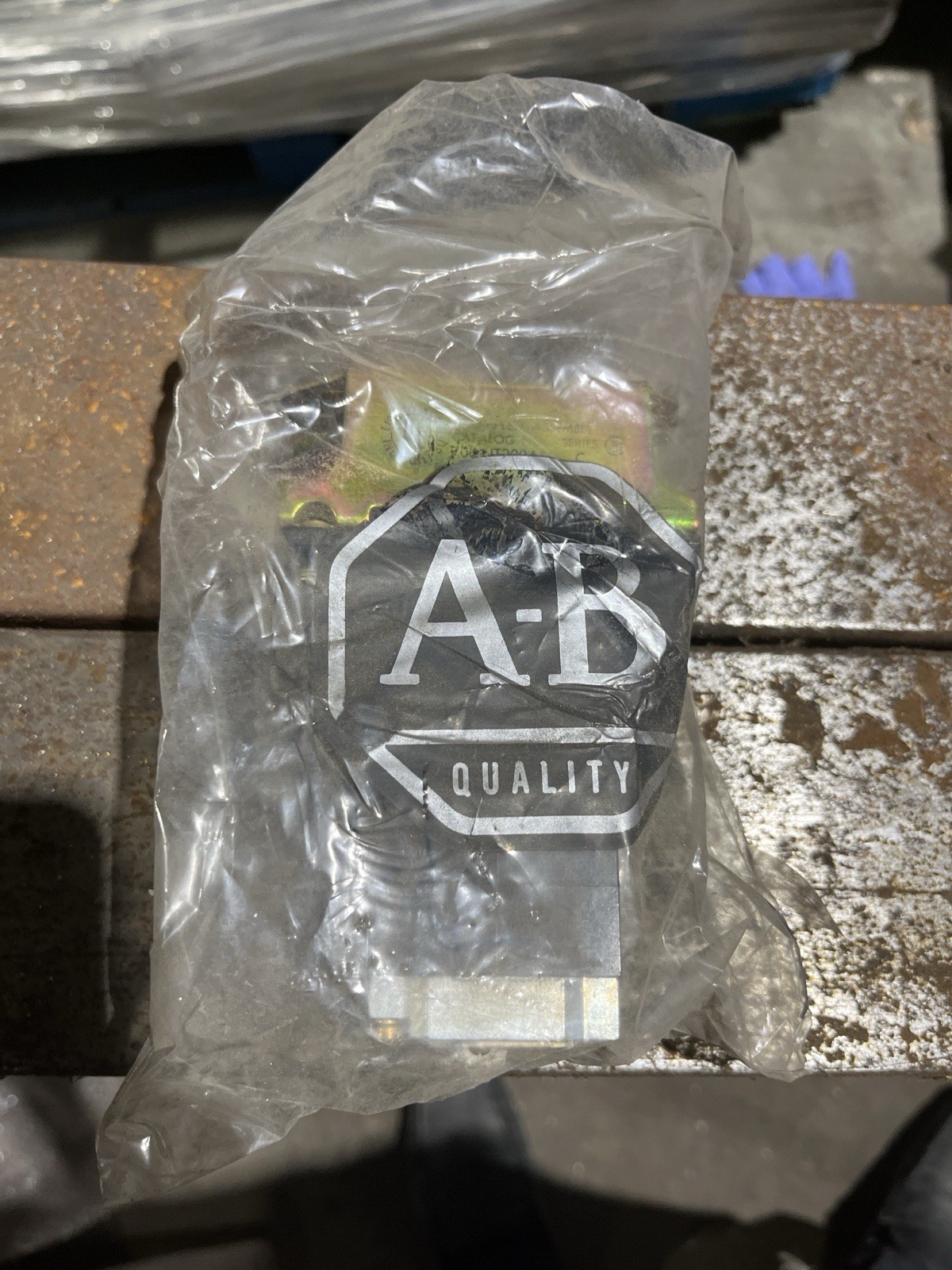 Allen-Bradley 700-NT200A1 Series C Timing Relay Assembly 120V 60Hz 110V 50Hz