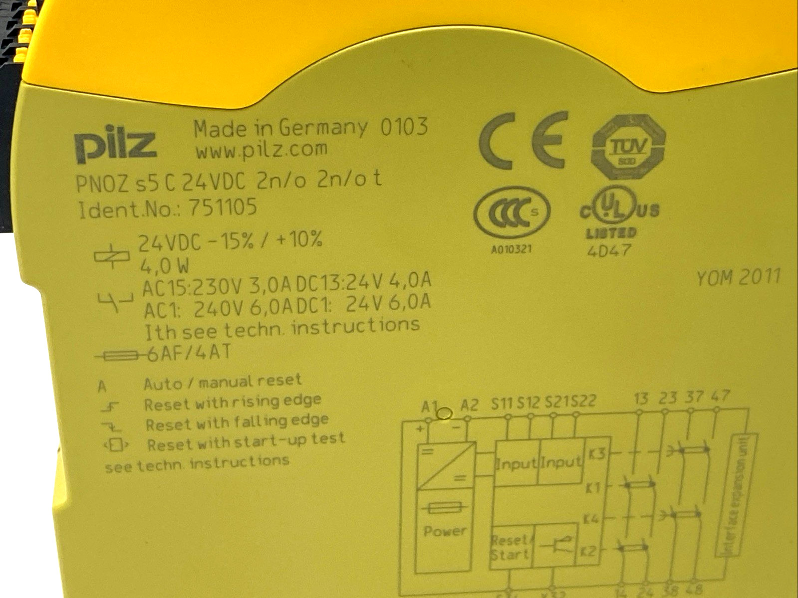 PILZ PNOZ s5 C 24VDC 2 n/o 2 n/o t Safety Relay, 1/2-Ch. Wiring, 24VDC 751105