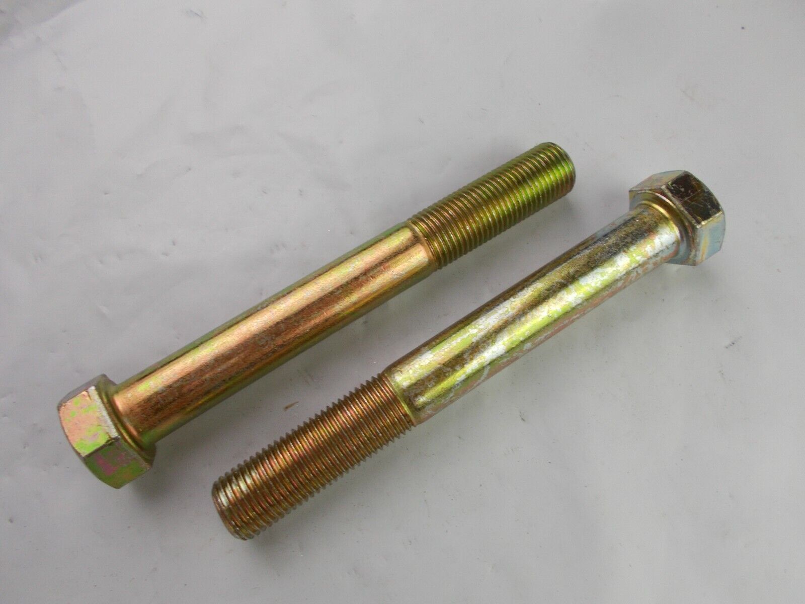 Hex Head Bolt 9/16″- 18 x 4-1/2″ Long “2 Bolts” Grade 8 Zinc 9/16-18×4-1/2
