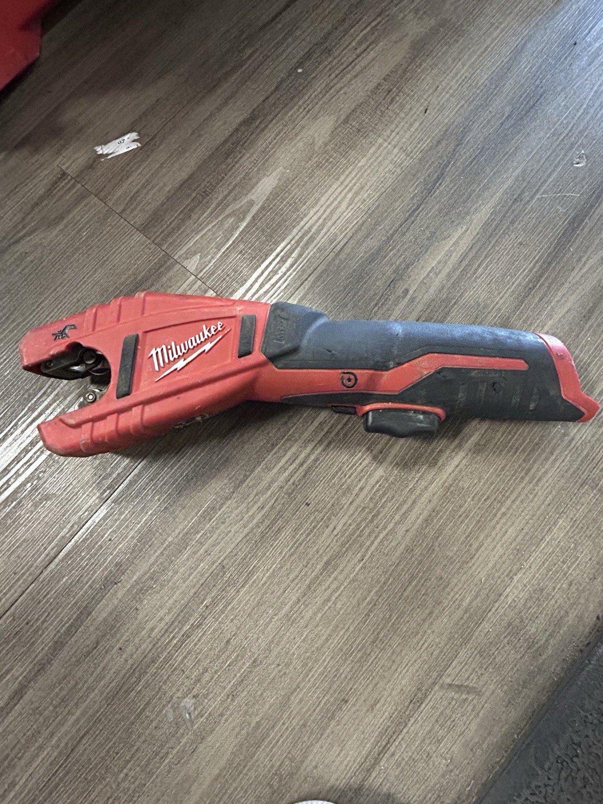 Milwaukee 2471-20 M12 12V 12 Volt Cordless Copper Tubing Cutter in case w/1bat