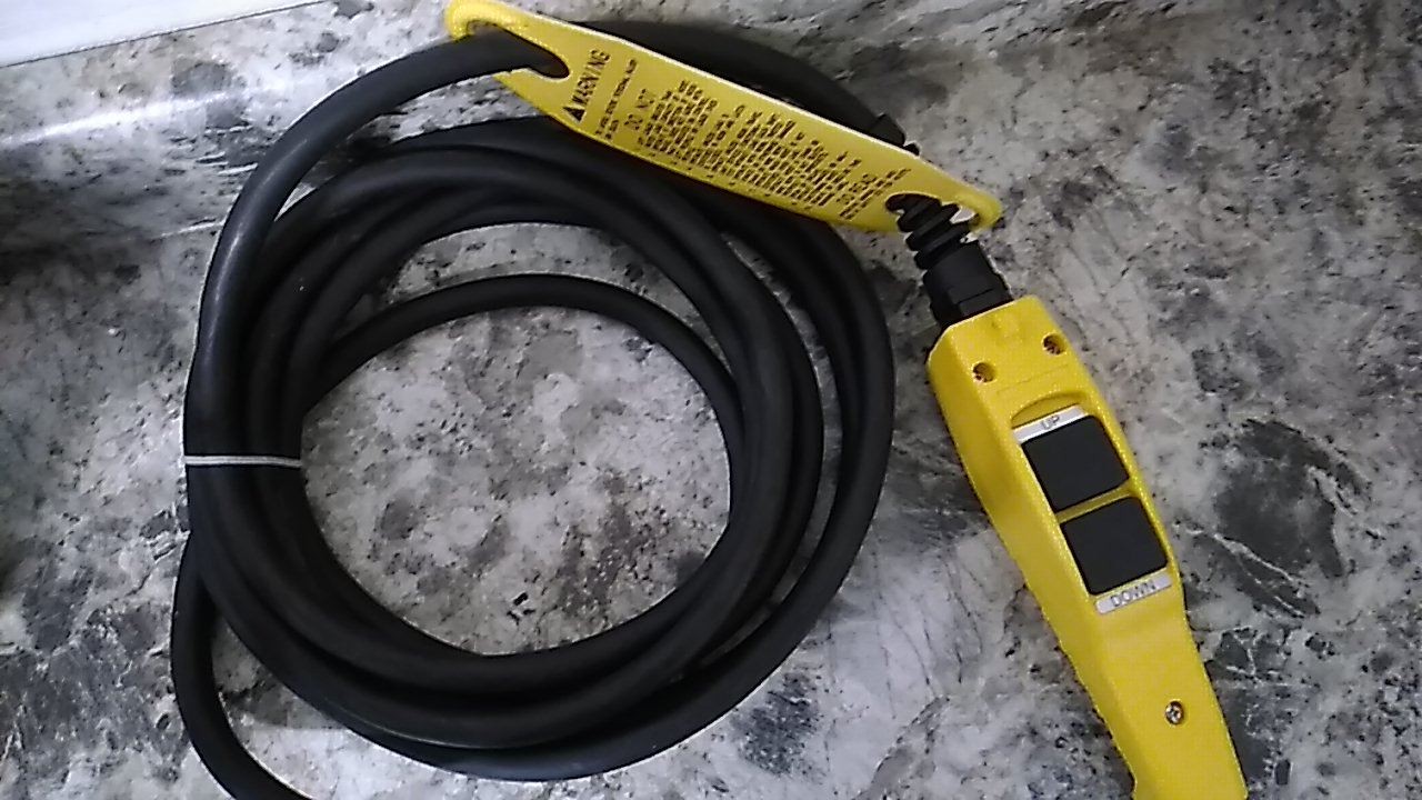 Dayton 452R54B 500 Lb Load Cap 20 Ft Hoist Lift 0.32 HP 115/230V Chain Hoist