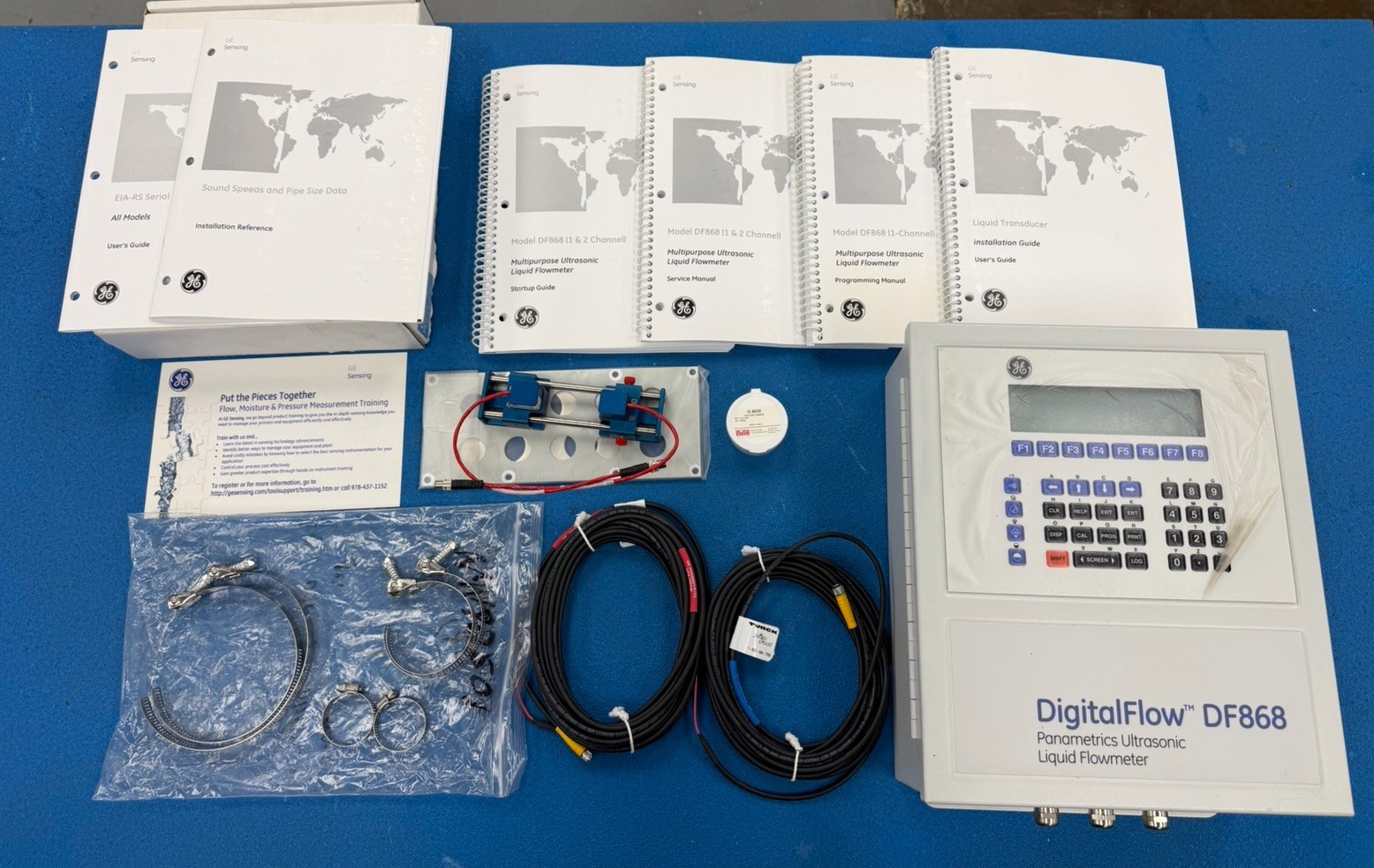 GE DF868 Panametrics Ultrasonic Flowmeter with UTXDR 4 MHz Flow Transducer