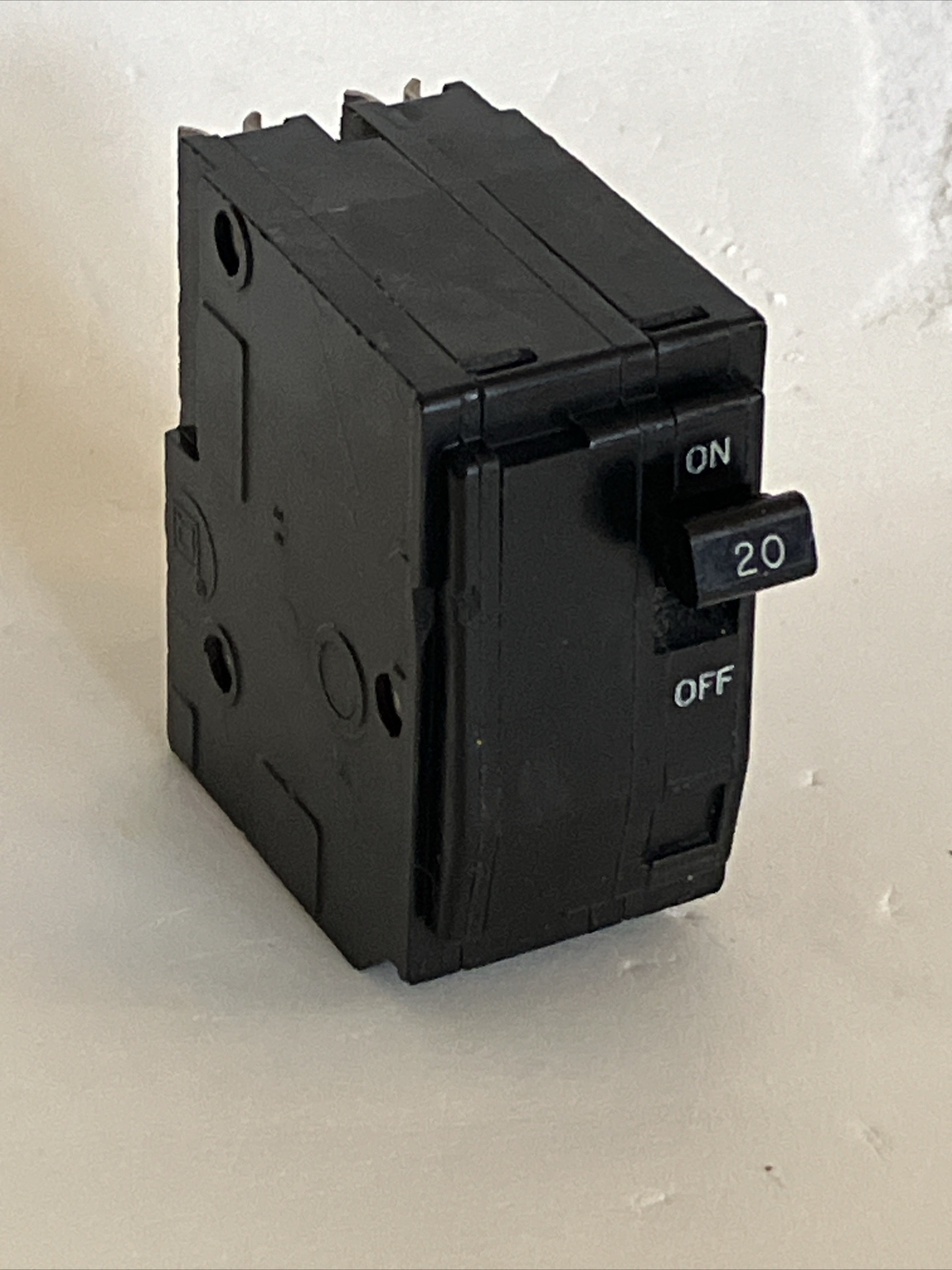 Square D QO220 2P 20A 240V Circuit Breaker Black Face 4 Prong mount