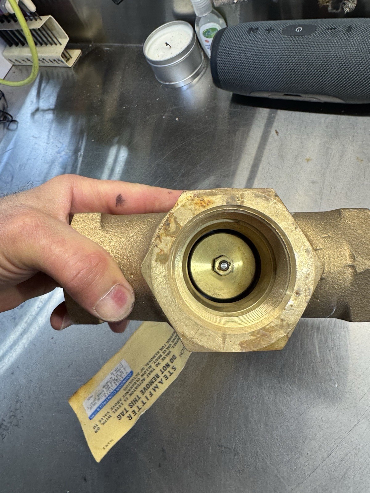 Johnson Controls V-3000-1 , 1 1/2” 3 Way Pneumatic Control Valve
