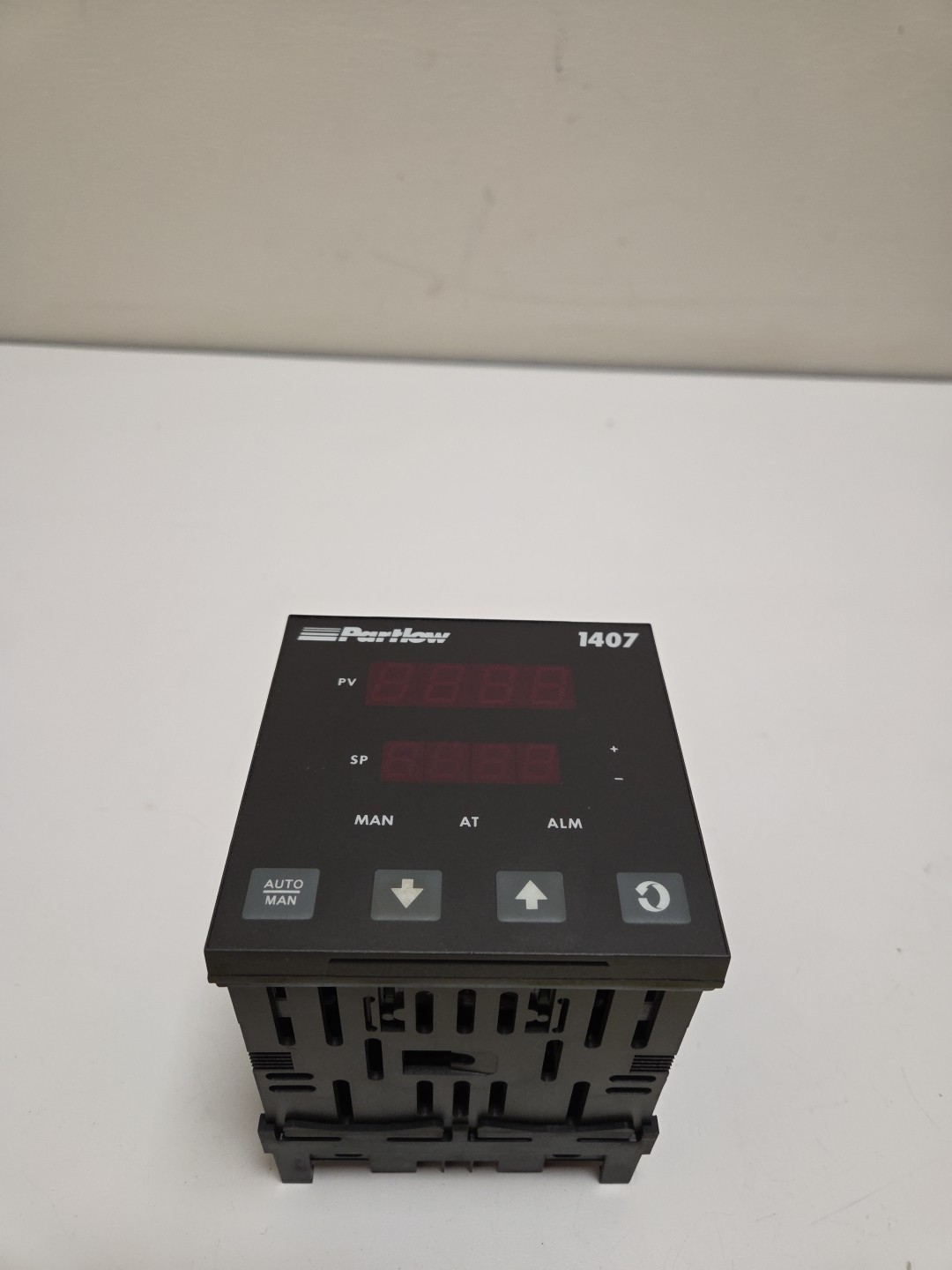 Partlow 1407/ 14071100 Temperature ProcessController 1/4 DIN Panel Mount