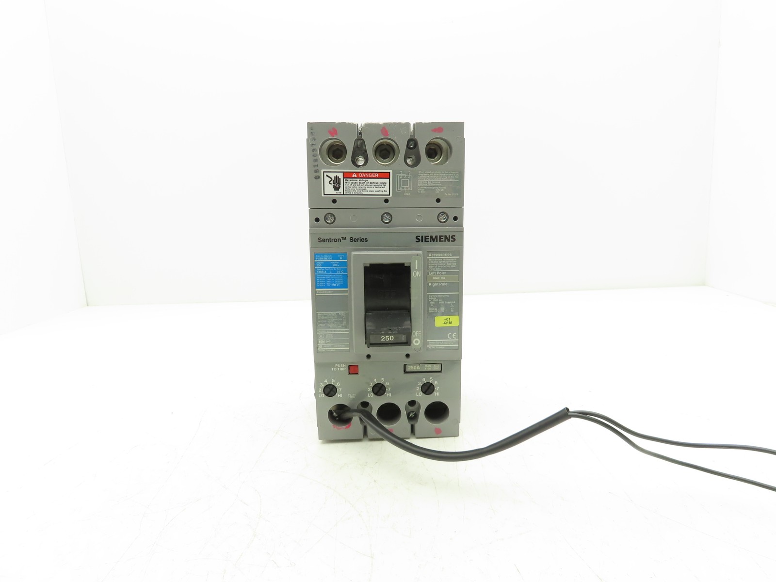 Siemens FXD63B250 Sentron Circuit Breaker 250A 3 Pole 600V FXD6-A Magnetic Adj