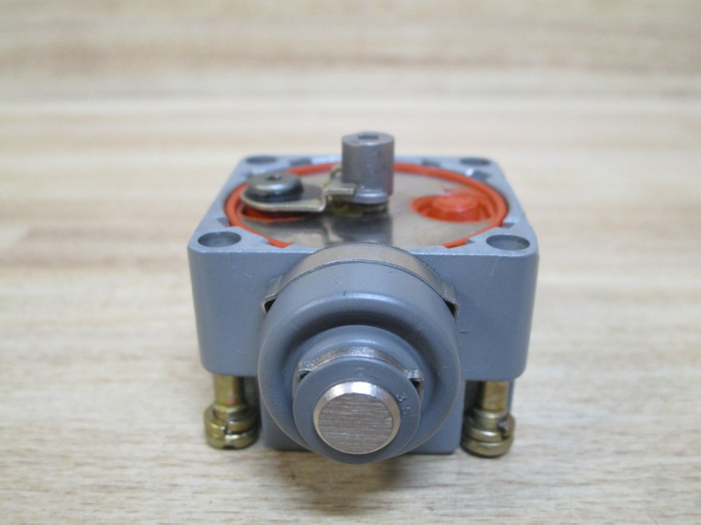 Cutler Hammer E50DS1 Eaton Limit Switch Head E50DS1 Ser. A1