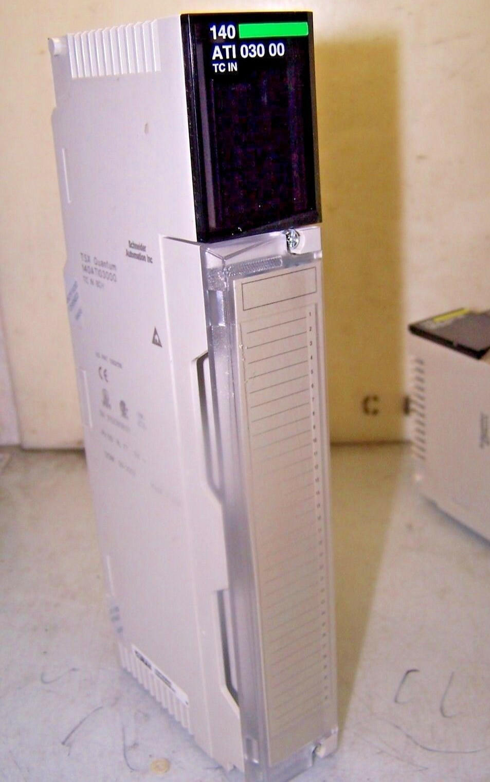 SCHNEIDER 140ATI03000 TSX QUANTUM 140 ATI 030 00 INPUT MODULE 8 POINT 16 BIT