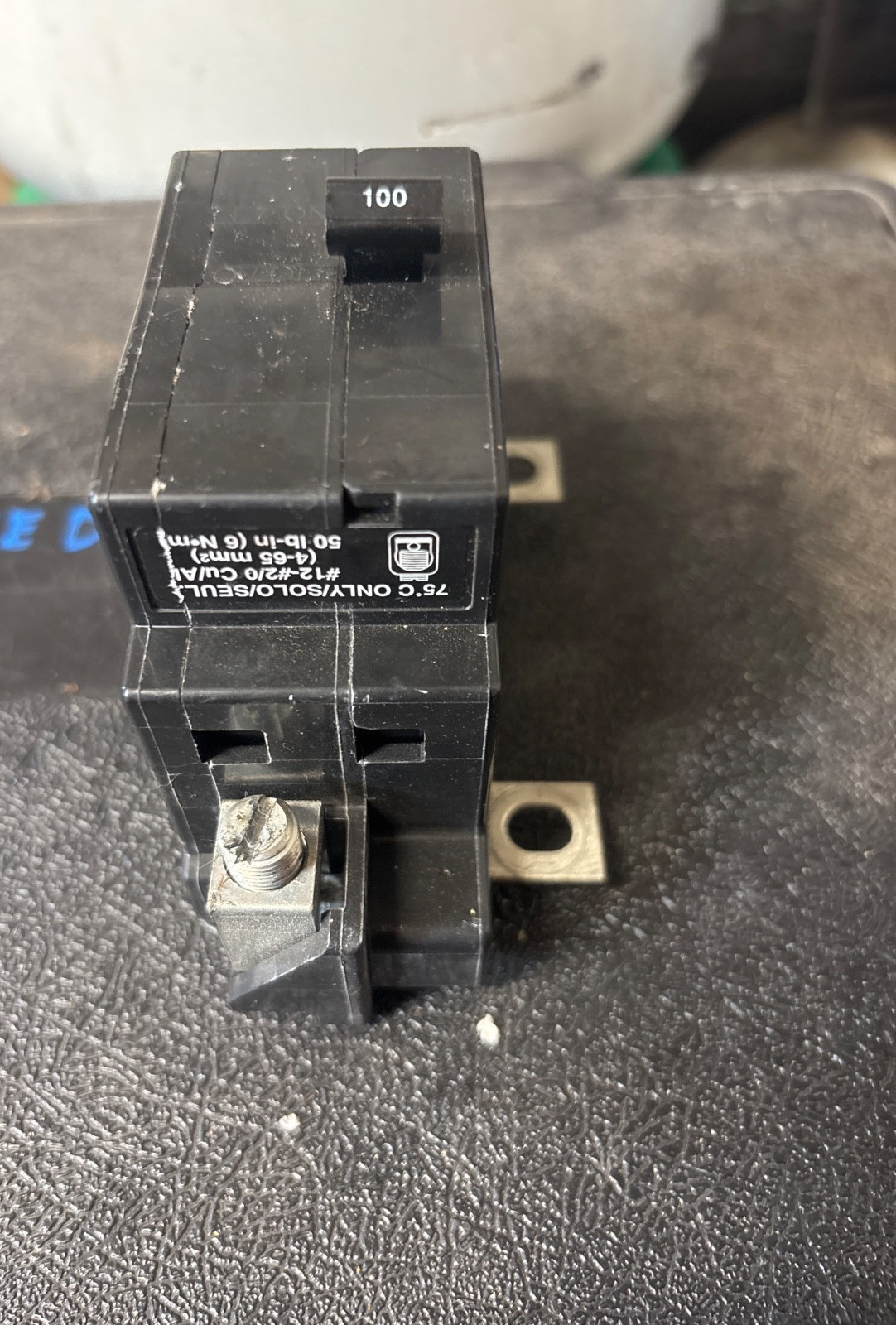 Square D QOM100VH8106 22kA 2 Pole 100 Amp Bolt On Main Circuit Breaker