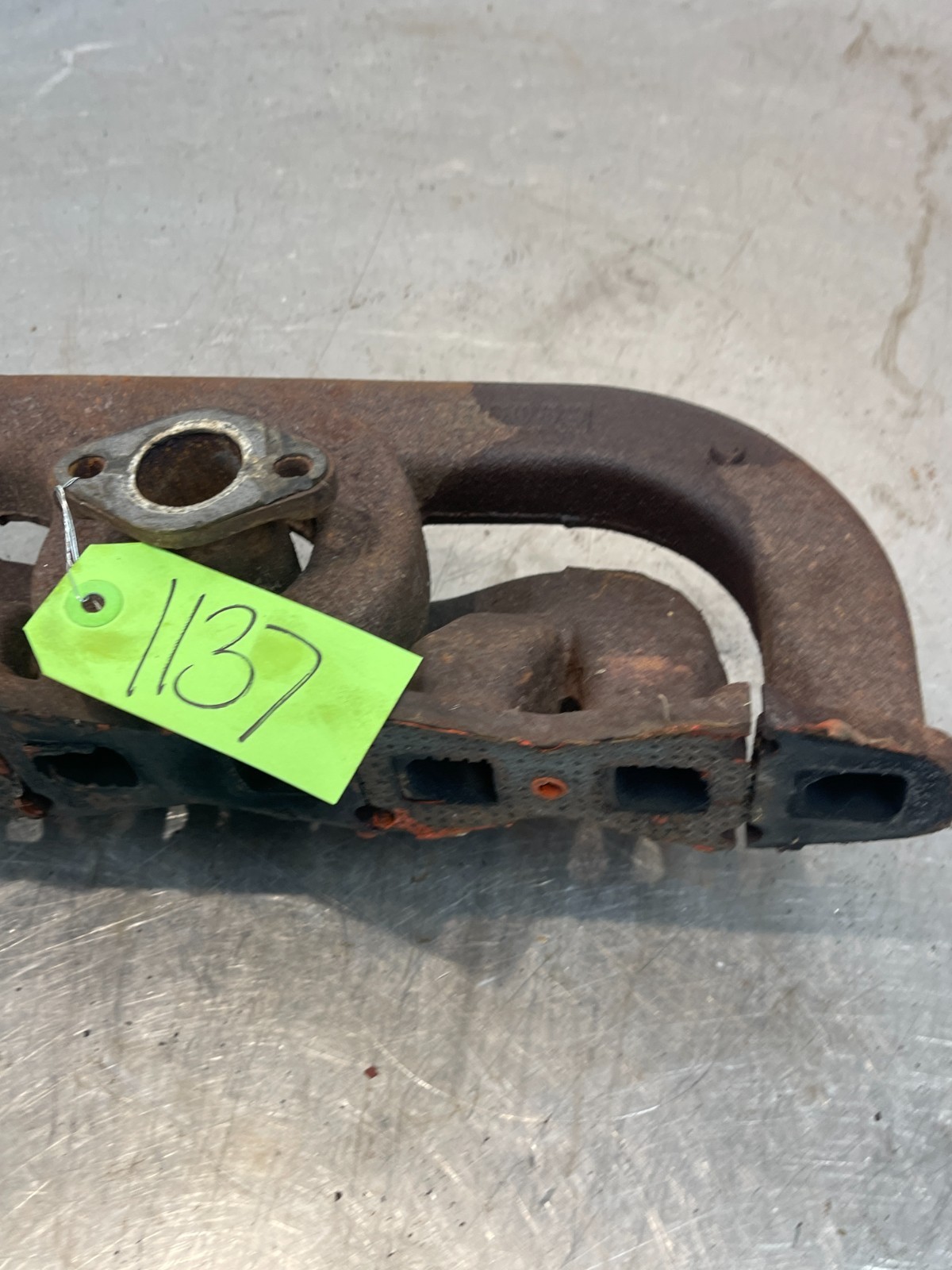 1978 Massey Ferguson MF 230 Gas Tractor Exhaust Manifold Z145