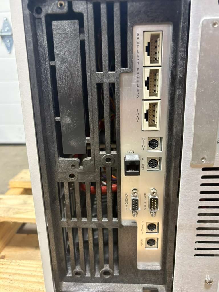 Agilent Technologies 6890N Gas Chromatograph Network GC System Part G1530N