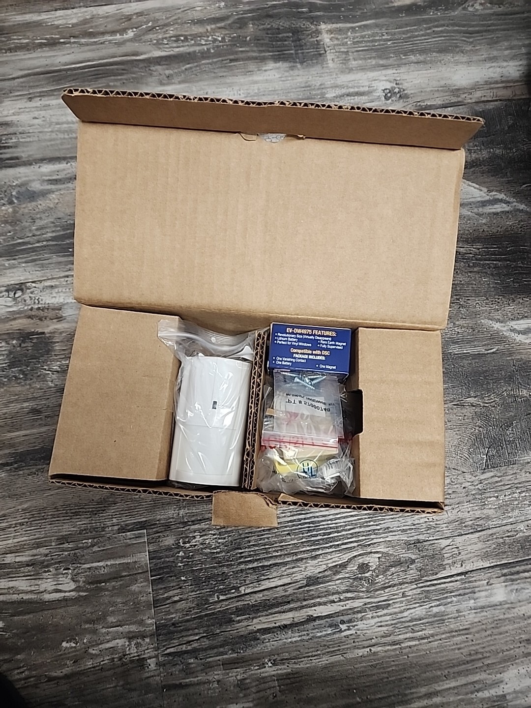 DSC KIT457-96Leadt Impassa 2-Way Self Contained Wireless Security System NEW
